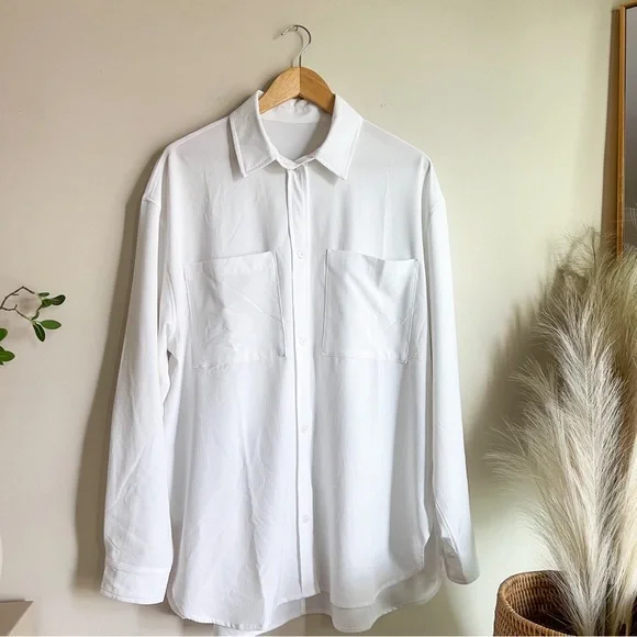 ALO Yoga | Tops | Euclike Nwot Alo Yoga Dreamscape Button